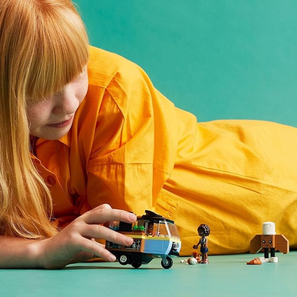 LEGO Creator 3 in 1 Playful Cat Toy - Building Toy with 3 Building Options, Cat, Dog, or Pigeon - Animal Figures for Kids, Girls and Boys, Ages 8+ - Gift Idea for Birthday