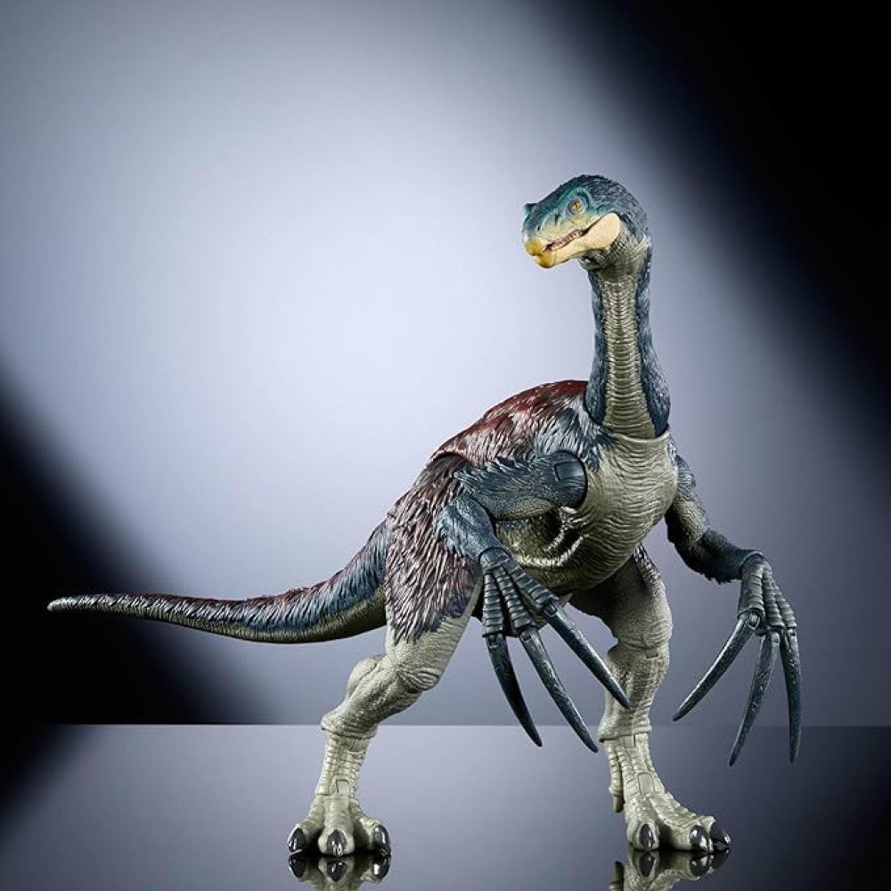 Mattel Jurassic World Dominion Hammond Collection Therizinosaurus Dinosaur Figure with 25 Articulations, Fully Jointed Claws, Glass Eyes & Wired Tail