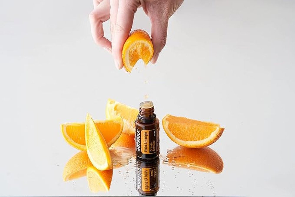 doTERRA Wild Orange Essential Oil - Powerful Cleanser and Purifying Agent, Supports Healthy Immune Function, Uplifts Mind and Body; For Diffusion, Internal, or Topical Use - 15 ml